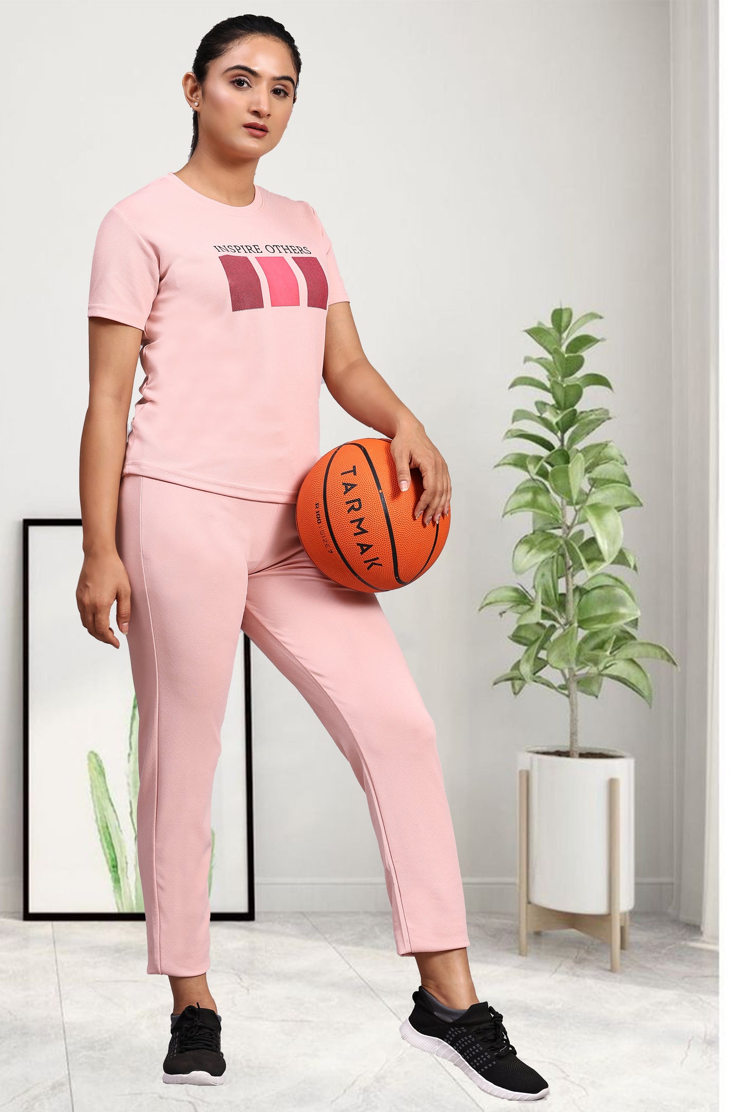 Inspire Tracksuit: Elevate Your Fitness Journey with Style and Comfort