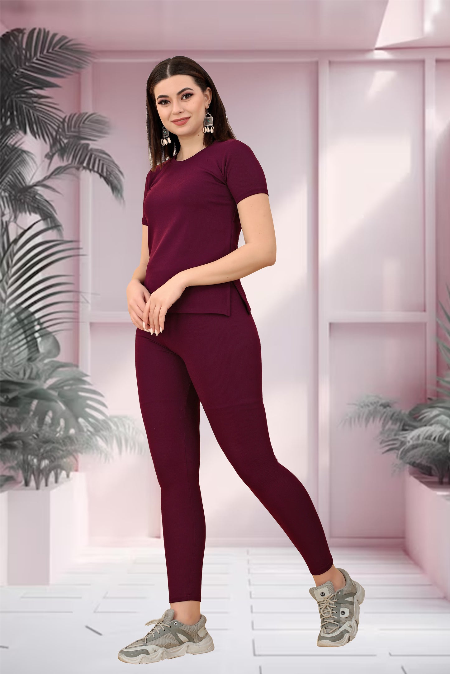 Chic Comfort: Mario Maroon Women's Tracksuit - Elevate Your Casual Style!