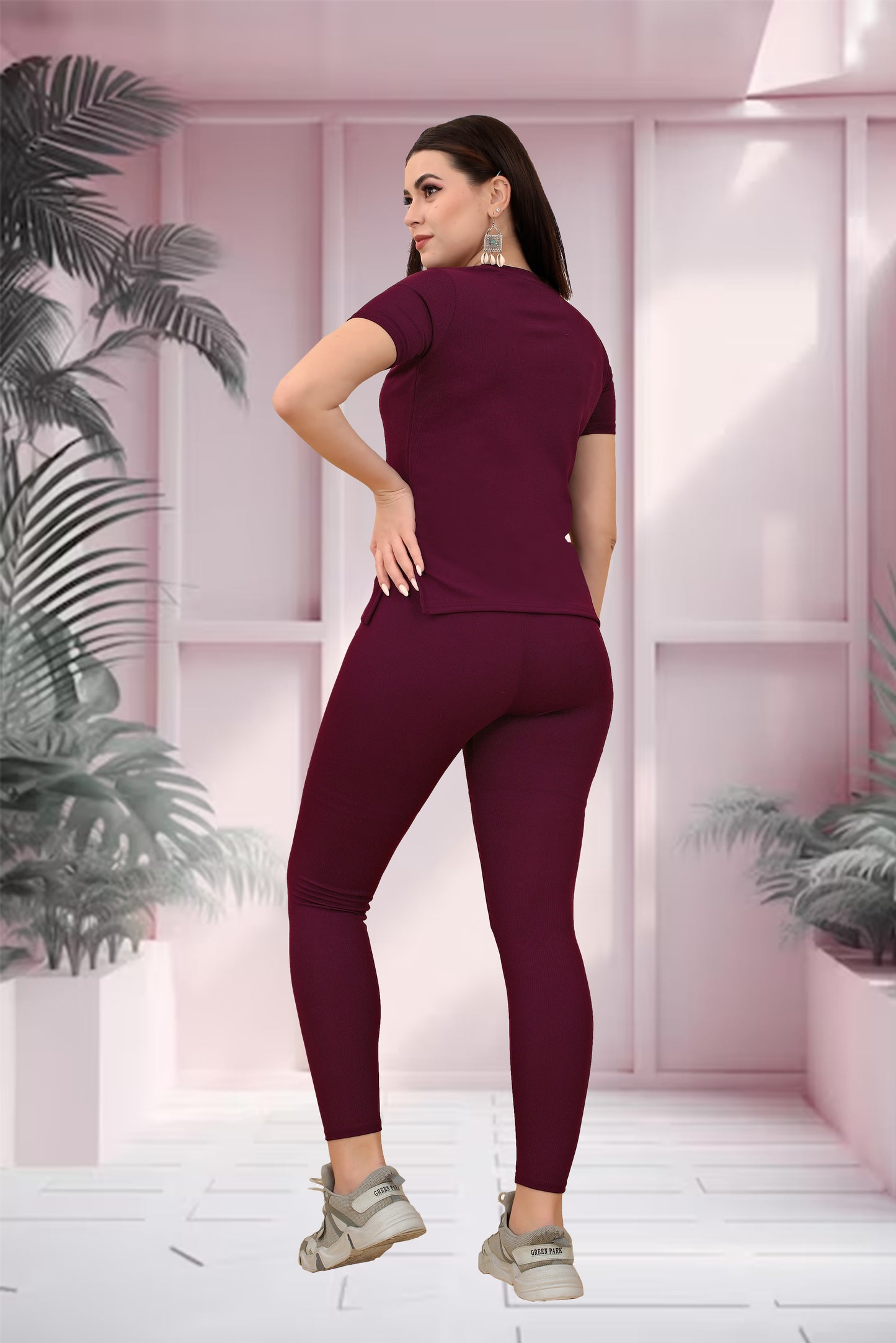 Chic Comfort: Mario Maroon Women's Tracksuit - Elevate Your Casual Style!