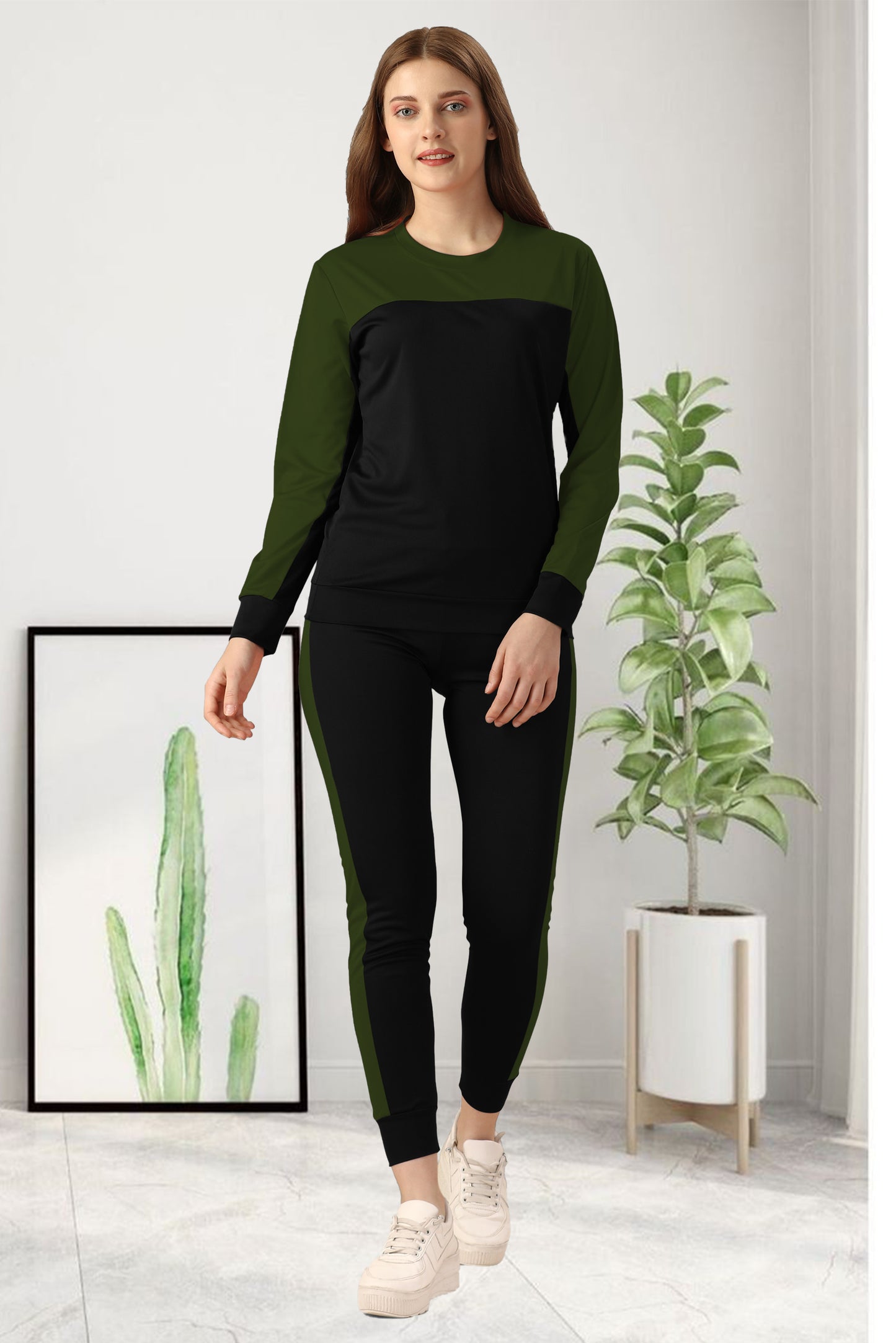 Model Green Tracksuit for Women | Fresh & Trendy Activewear in Elegant Green