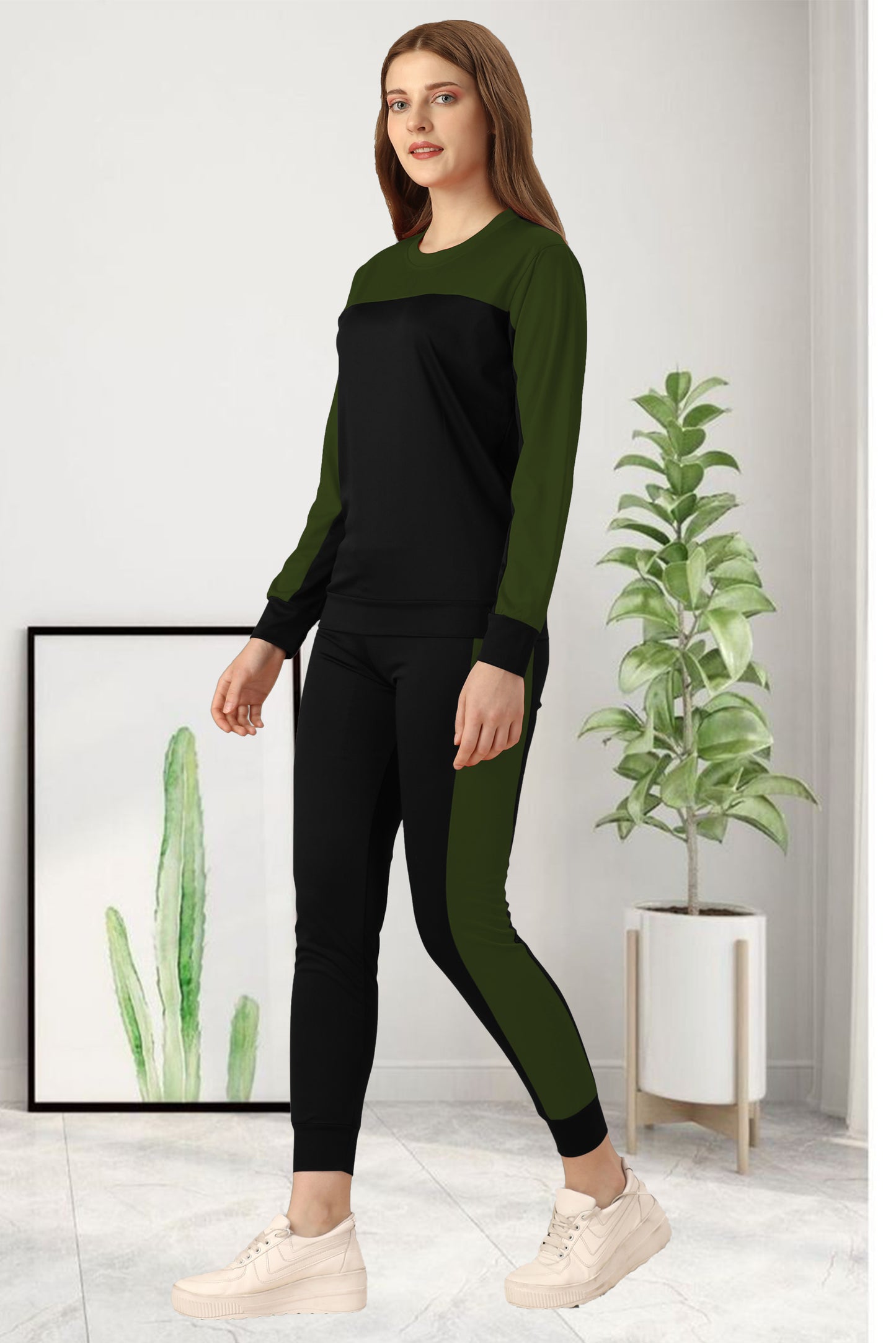 Model Green Tracksuit for Women | Fresh & Trendy Activewear in Elegant Green