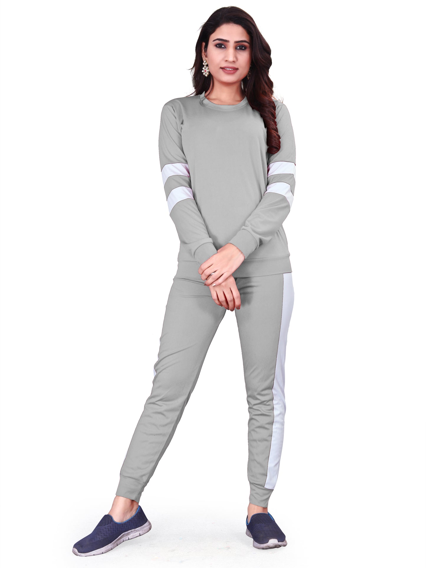 DB Women's Grey Tracksuit: Elevate Your Active Style with Comfort and Sophistication!