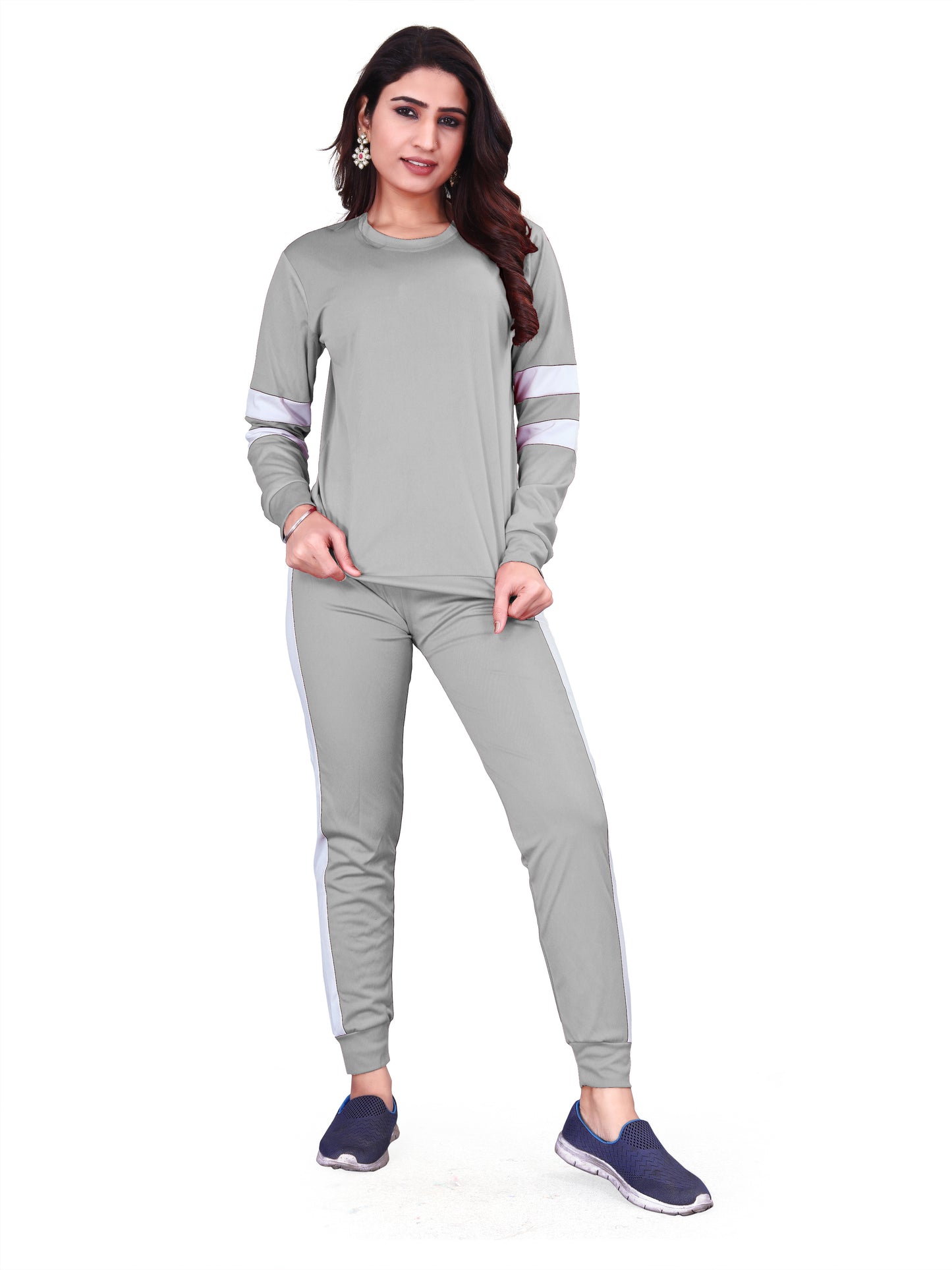 DB Women's Grey Tracksuit: Elevate Your Active Style with Comfort and Sophistication!