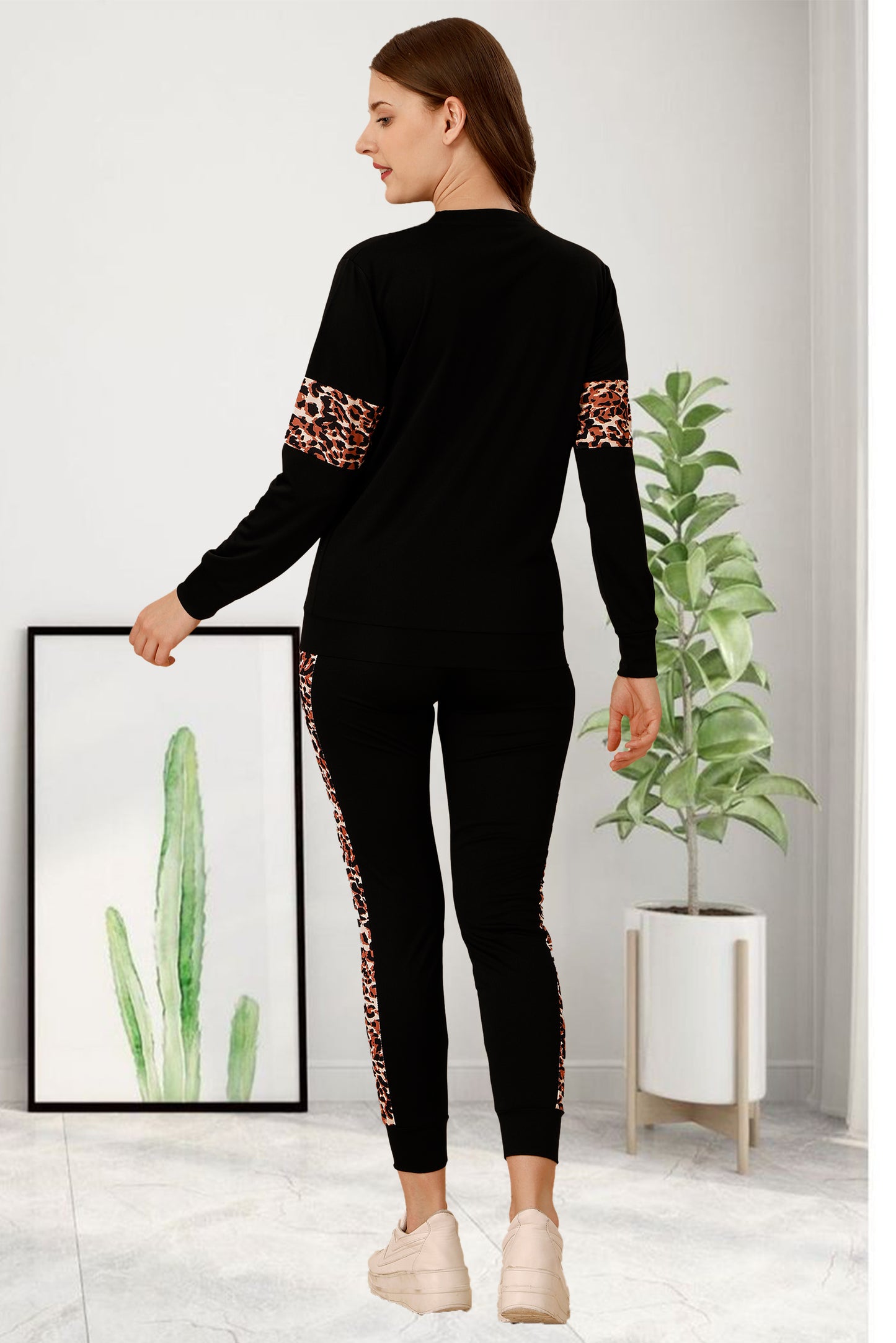 Tiger Black Tracksuit for Women | Sleek & Bold Activewear with a Chic Edge